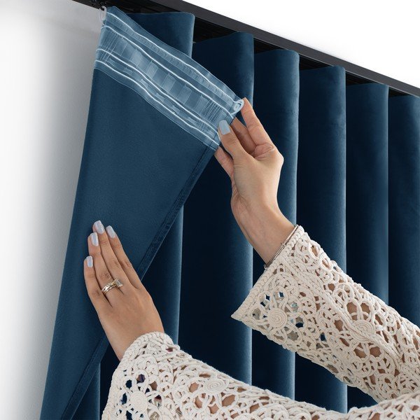 Draperie albastră dimout (semi-opacă) din catifea 265x175 cm Velto – Filumi-image-3