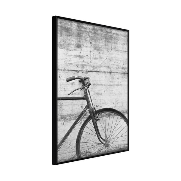 Poster cu ramă Artgeist Bicycle Leaning Against the Wall, 40 x 60 cm