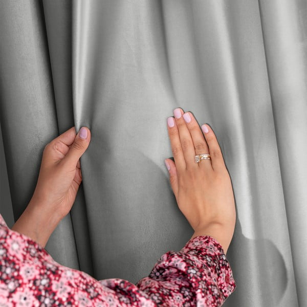 Draperie gri deschis dimout (semi-opacă) din catifea 140x270 cm Pleat – Restilo-image-1