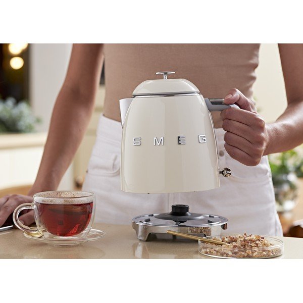 Ceainic electric crem din oțel inoxidabil 800 ml Retro Style – SMEG-image-3