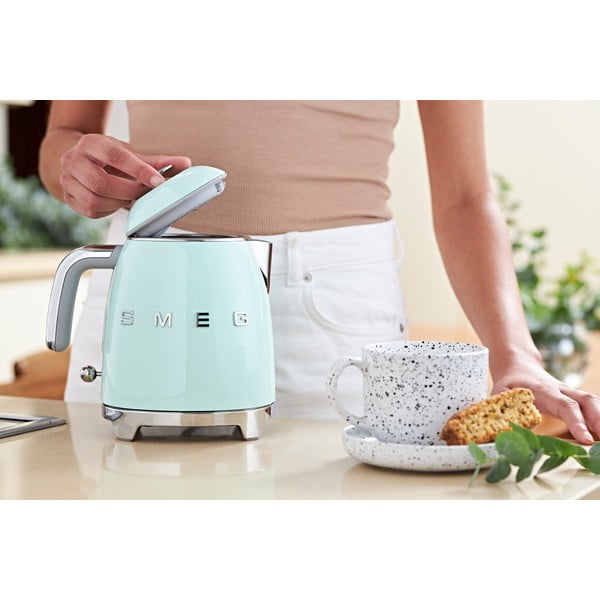 Ceainic electric verde deschis din oțel inoxidabil 800 ml Retro Style – SMEG-image-1