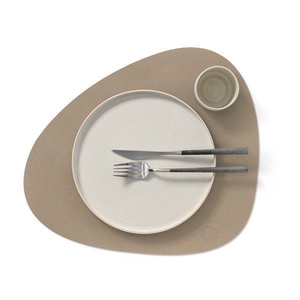 Suport pentru farfurii din piele ecologică 37x44 cm Curve L Nupo – LIND DNA-image-1