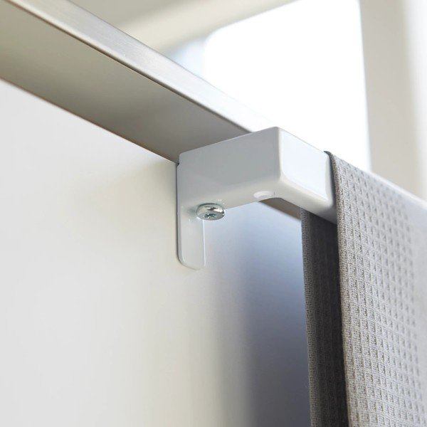 Suport pentru prosoape de bucătărie  alb de agățat Tower – YAMAZAKI-image-3