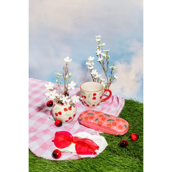 Cană bej din ceramică 250 ml Cherries – Sass & Belle-image-2