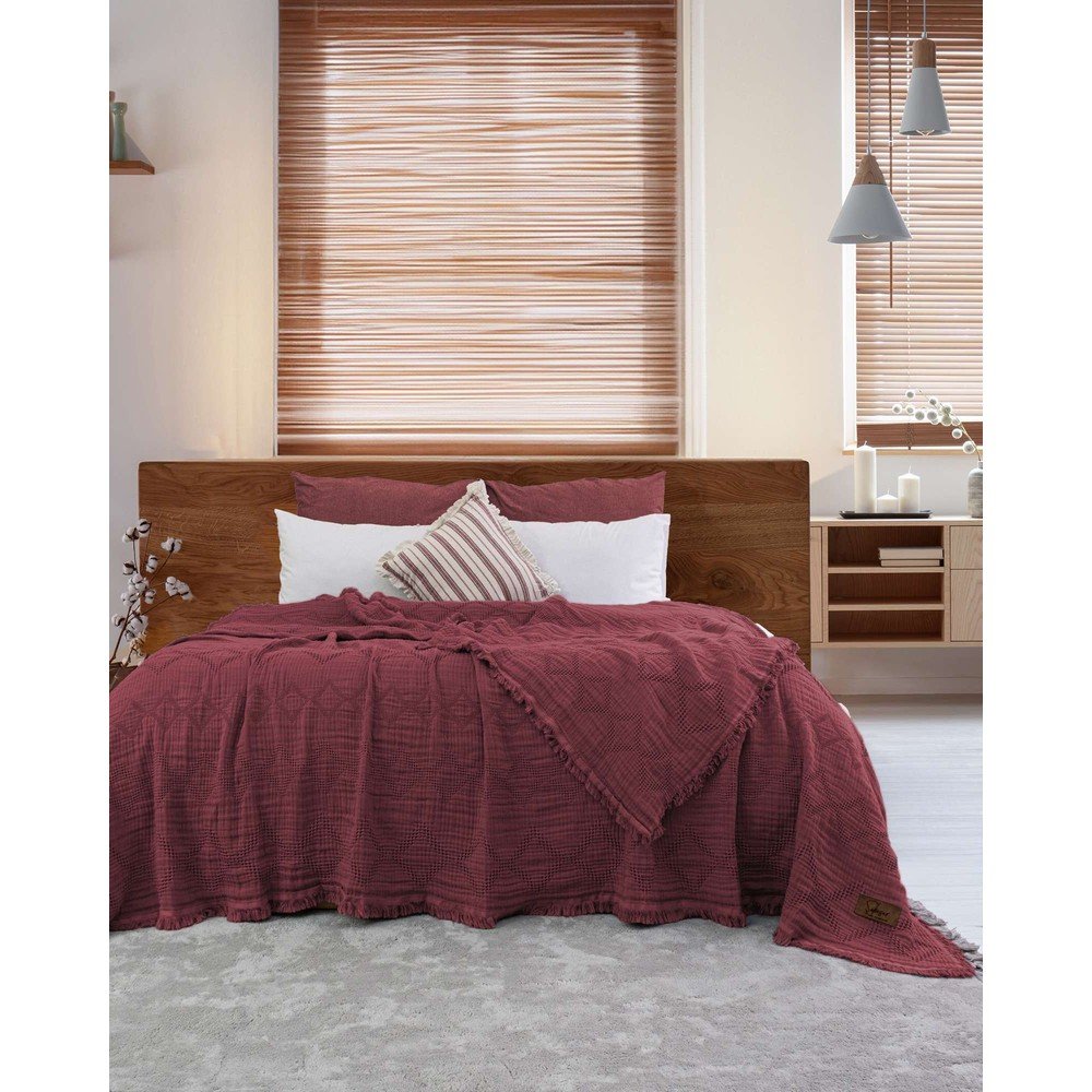 Cuvertură burgundy 260x240 cm Oscar – Mijolnir