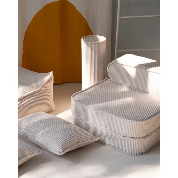 Pernă decorativă pentru copii crem cu tapițerie din catifea reiată Roll – Wigiwama-image-1