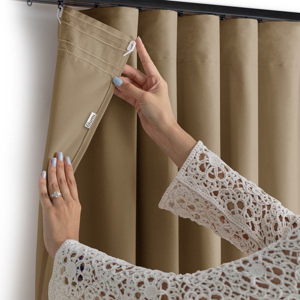 Draperie bej dimout (semi-opacă) din catifea 265x175 cm Velto – Filumi-image-3