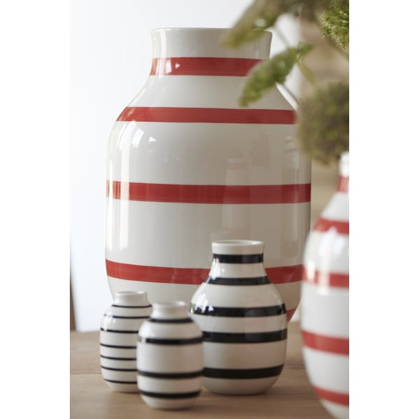 Vază din ceramică cu dungi Kähler Design Omaggio, înălțime 31 cm, alb-roșu-image-2