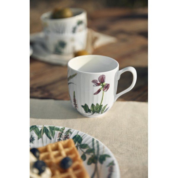 Cană albă din porțelan 330 ml Hammershøi Summer – Kähler Design-image-2