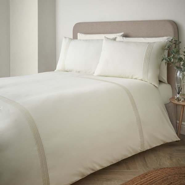 Lenjerie de pat crem pentru pat de o persoană 135x200 cm Pintuck Easy Iron Percale – Catherine Lansfield-image-1