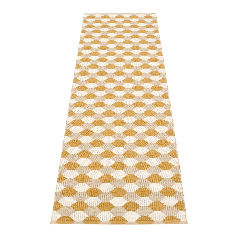 Covor tip traversă pentru interior și exterior galben ocru 70x250 cm Dana Ochre – Pappelina