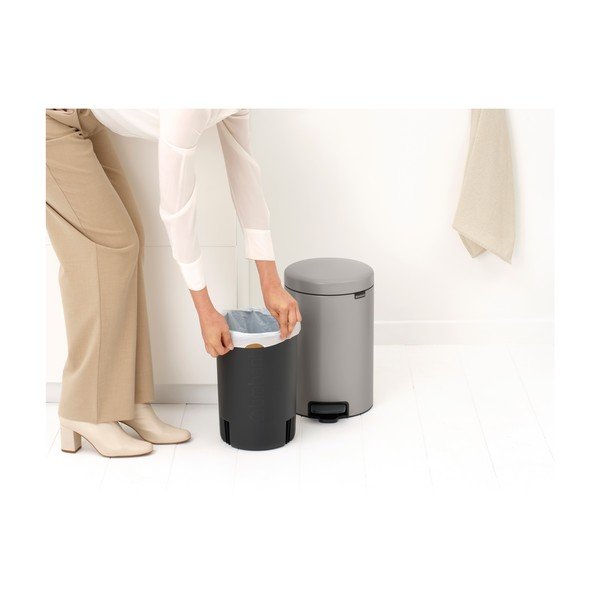 Coș de gunoi gri deschis cu pedală din oțel 12 l NewIcon – Brabantia-image-4