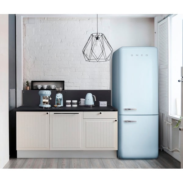Ceainic electric albastru deschis din oțel inoxidabil 1,7 l Retro Style – SMEG-image-1