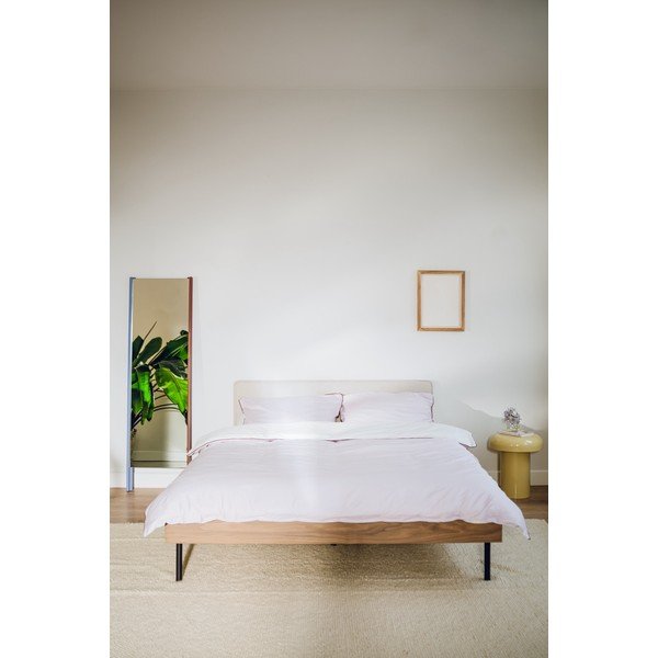 Pat matrimonial în culoare naturală închisă tapițat/din  placă aglomerată de lemn cu aspect de lemn de nuc cu somieră 200x200 cm Streiko – noo.ma-image-2