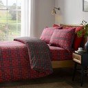 Lenjerie de pat roșie/verde-închis pentru pat de o persoană 135x200 cm Tartan Check – Catherine Lansfield