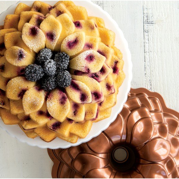 Formă pentru guguluf Crizantema Nordic Ware, 2,4 l, arămiu-image-4