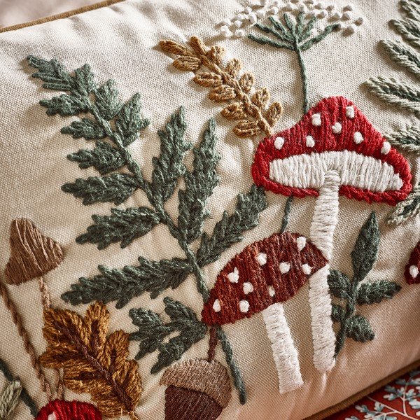 Pernă decorativă din bumbac 30x50 cm Embroidery Woodland – Catherine Lansfield-image-3