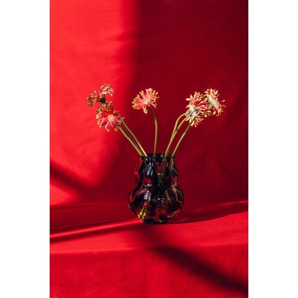 Vază maro închis din sticlă lucrată manual (înălțime 22 cm) Dam – noo.ma-image-2