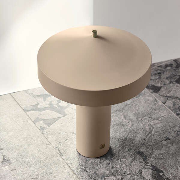 Veioză taupe din metal (înălțime 41 cm) Hatto – OYOY Living Design-image-1