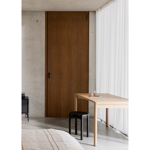 Scaun tip taburet negru din lemn de fag Hopp – noo.ma-image-3