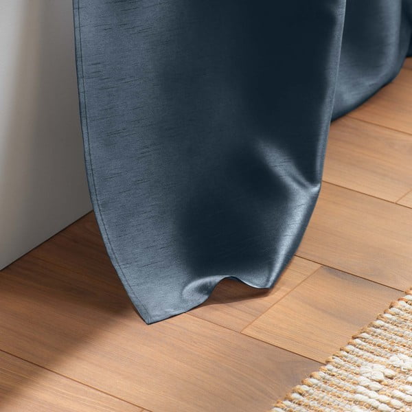Draperie albastru-închis din microsatin 140x240 cm Shana – douceur d'intérieur-image-3