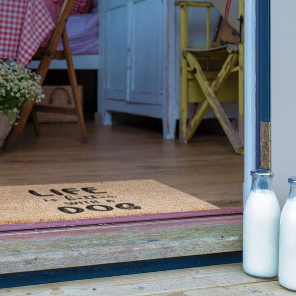 Covoraș de intrare din fibre de nucă de cocos 40x60 cm Life Is Better With a Dog – Artsy Doormats-image-4