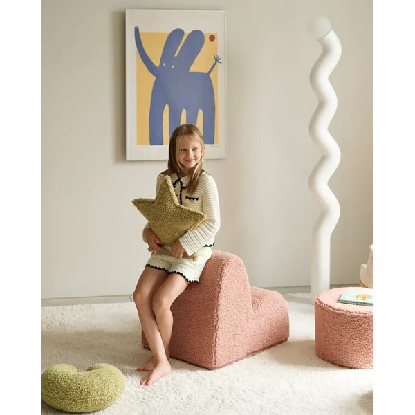 Pernă decorativă pentru copii verde cu tapițerie din țesătură bouclé Star – Wigiwama-image-1