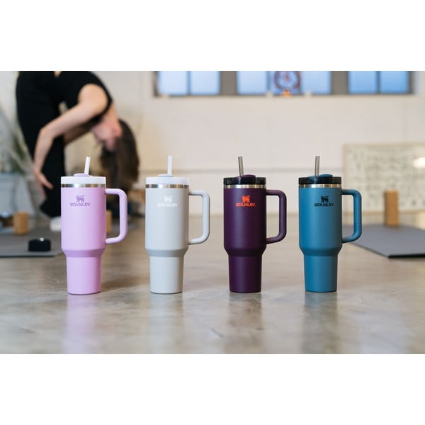 Termos mov cu pai din oțel inoxidabil 1,18 l Quencher H2.0 FlowState Tumbler Lilac – Stanley-image-1