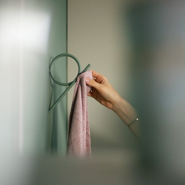 Cârlig verde prăfuit de montat pe perete din metal Tuba L – Spinder Design-image-3