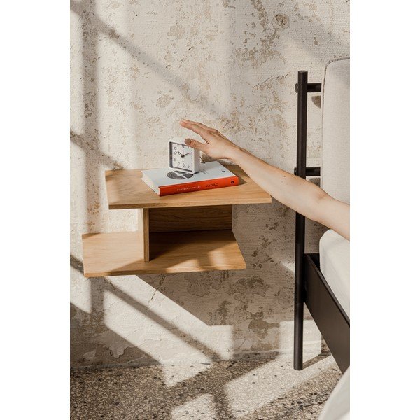 Noptieră în culoare naturală suspendată/cu rafturi cu aspect de lemn de stejar Tann – noo.ma-image-2