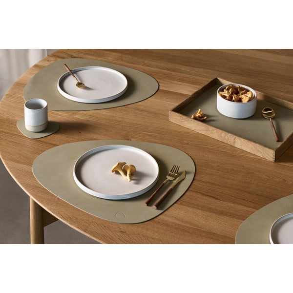 Suport pentru farfurii din piele ecologică 37x44 cm Curve L Nupo – LIND DNA-image-1