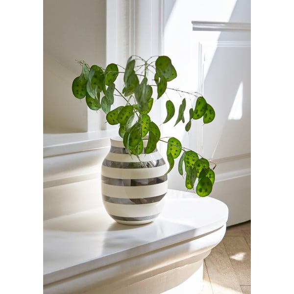 Vază din gresie cu detalii argintii Kähler Design Omaggio, înălțime 20 cm, alb-image-1