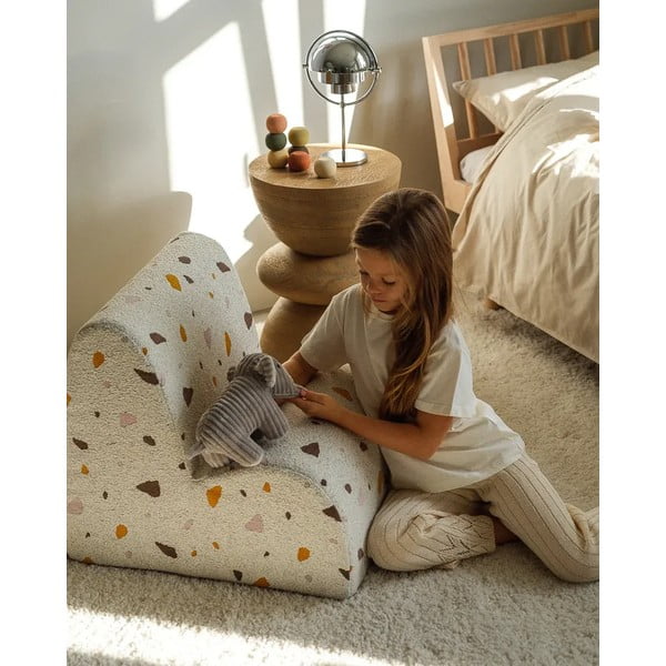 Fotoliu de copii alb cu tapițerie din țesătură bouclé/cu tapițerie din chenille Terrazzo Cloud – Wigiwama-image-2