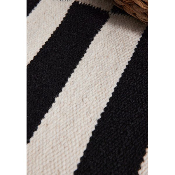 Covor negru-alb reversibil/țesut manual din lână 80x150 cm Donna – Hanse Home-image-4