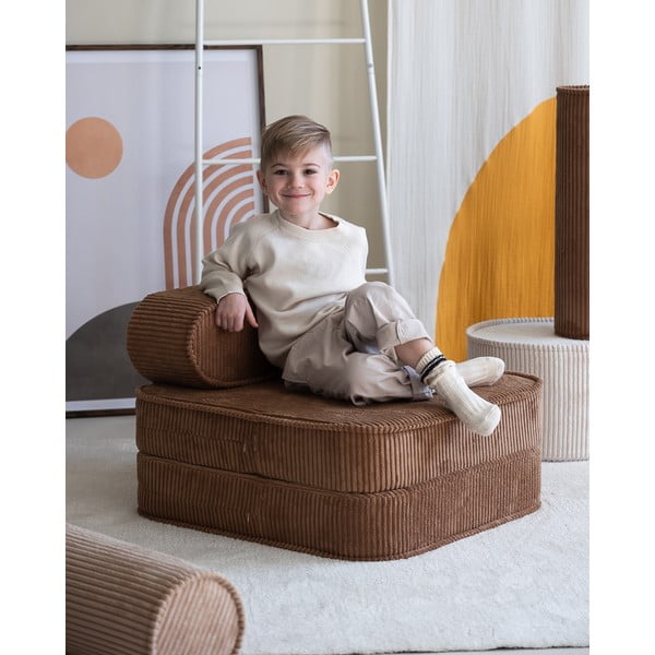 Fotoliu de copii maro cu tapițerie din catifea reiată Flip – Wigiwama-image-4