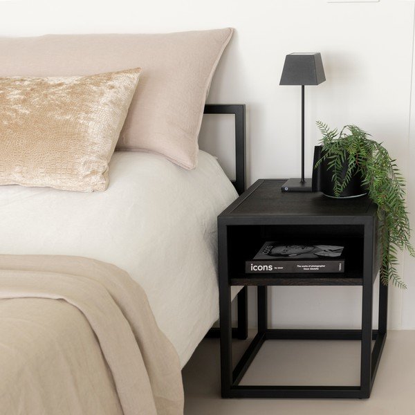 Noptieră neagră cu rafturi din lemn de stejar Diva – Spinder Design-image-1