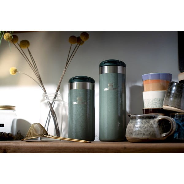 Cană termos verde din oțel inoxidabil 470 ml AeroLight™ Transit Hammer Tone Green – Stanley-image-4