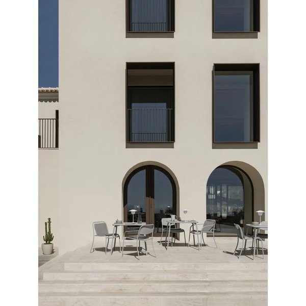 Scaun de grădină gri deschis din metal Yua Wire – Blomus-image-3