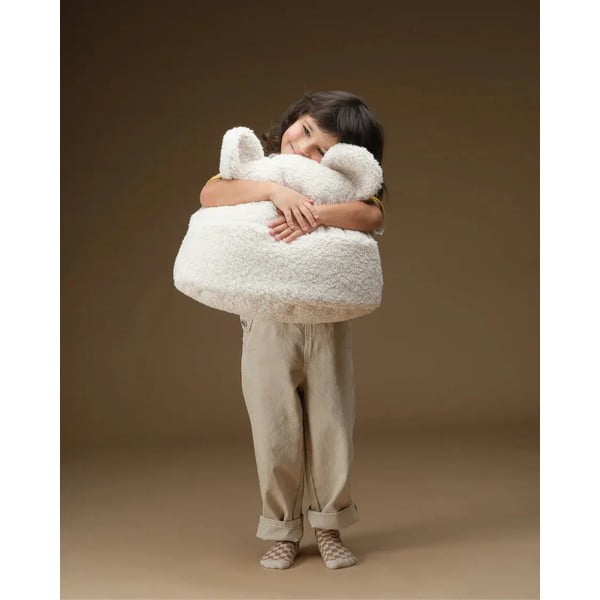 Pernă decorativă pentru copii crem din țesătură bouclé Teddy Pouch – Wigiwama-image-3