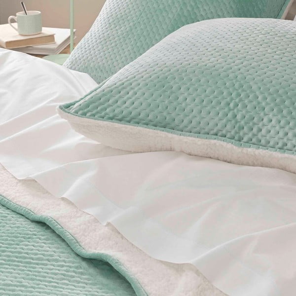 Set cuvertură și față de pernă verde matlasat din sherpa 240x220 cm Mylene – douceur d'intérieur-image-1
