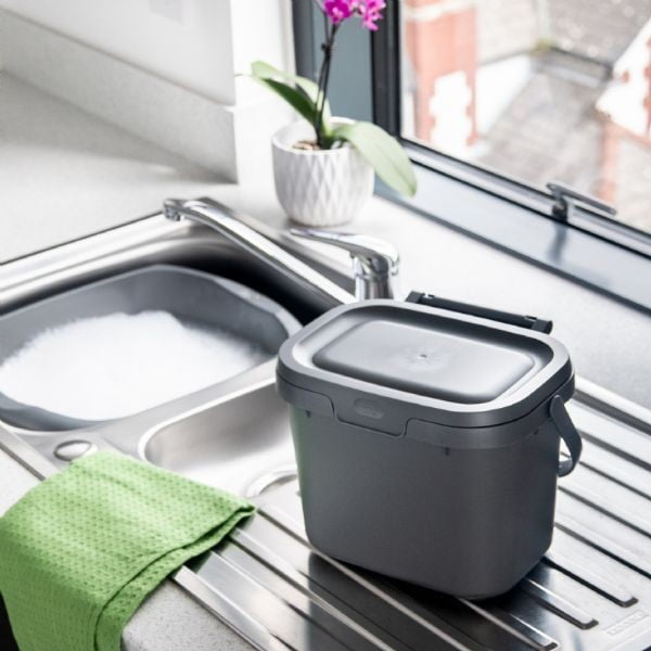 Recipient pentru deșeuri compostabile cu capac Addis, 24,5 x 18,5 x 19 cm, negru-image-3