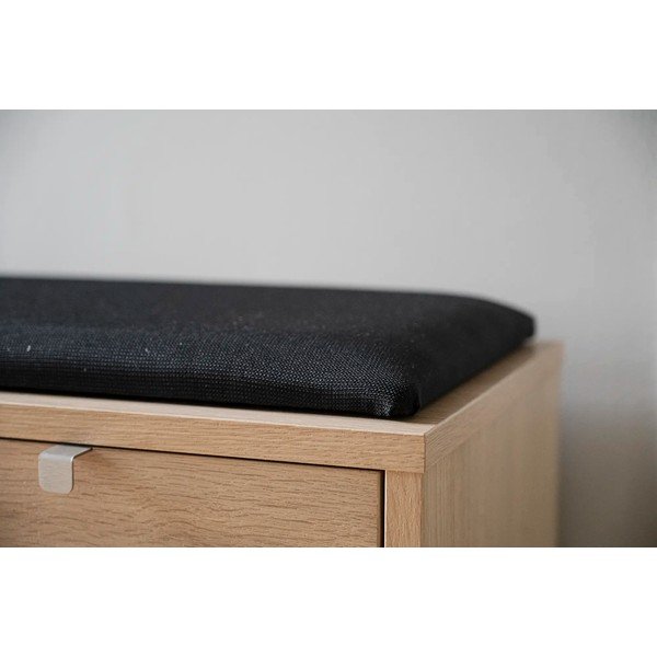 Pantofar negru/în culoare naturală cu bancă cu aspect de lemn de stejar Confetti – Rowico-image-4