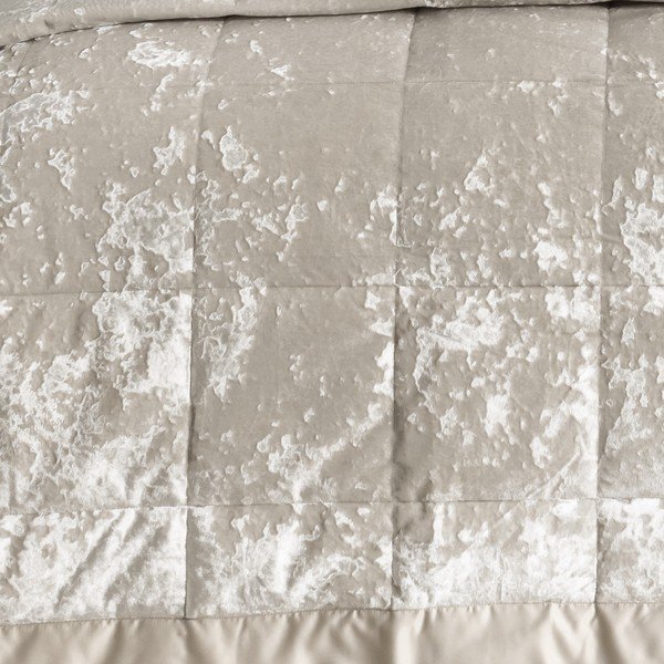 Cuvertură bej matlasată din catifea pentru pat dublu 220x220 cm Crushed – Catherine Lansfield-image-2