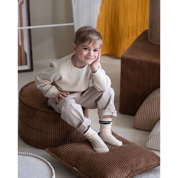 Pernă decorativă pentru copii maro cu tapițerie din catifea reiată Block – Wigiwama-image-2