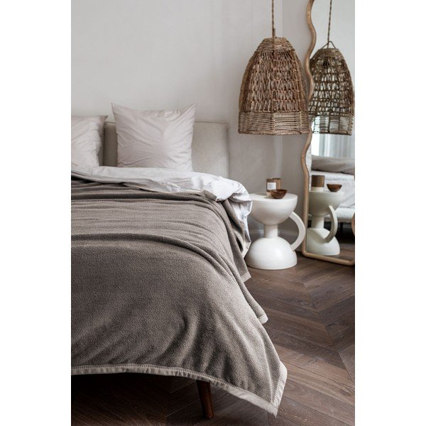 Cuvertură verde din micropluș pentru pat dublu 220x240 cm Lamis – Tiseco Home Studio-image-1
