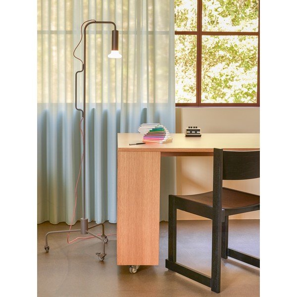 Scaun de dining negru stivuibil cu aspect de lemn de stejar Forma – Hübsch-image-3