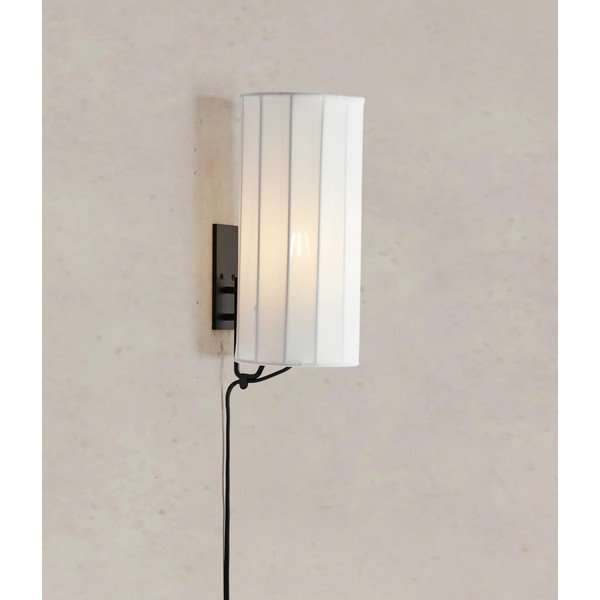 Aplică de perete alb-negru cu alimentare la priză Hikari – Markslöjd-image-1