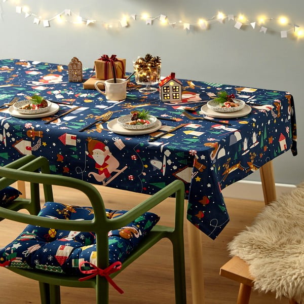 Față de masă din bumbac 137x229 cm  cu model de Crăciun Santa's Christmas Wonderland – Catherine Lansfield-image-1