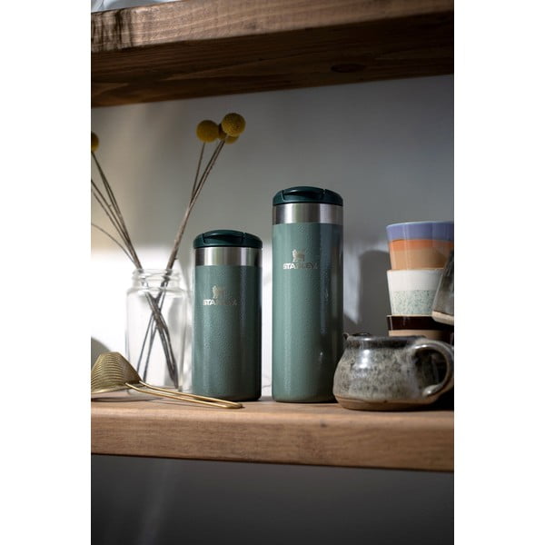Cană termos verde din oțel inoxidabil 470 ml AeroLight™ Transit Hammer Tone Green – Stanley-image-1