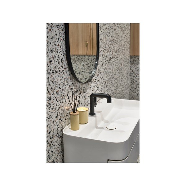 Lumânare parfumată timp de ardere 30 h Iris Cucumber Blossom – Villa Collection-image-1